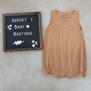 Goumi Neutral Sleeveless Bubble Romper